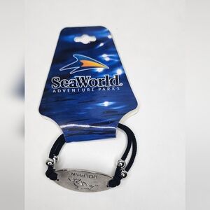 Vintage SeaWorld official child bracelet stretch dolphin